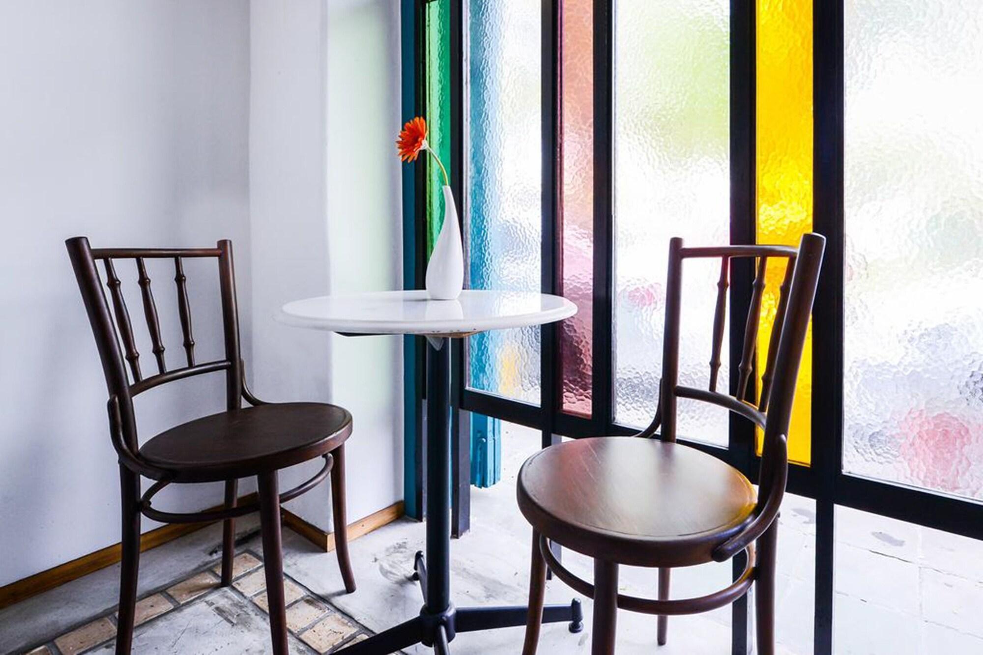 Neighbor Phuthon Bed & Breakfast Bangkok Exterior photo