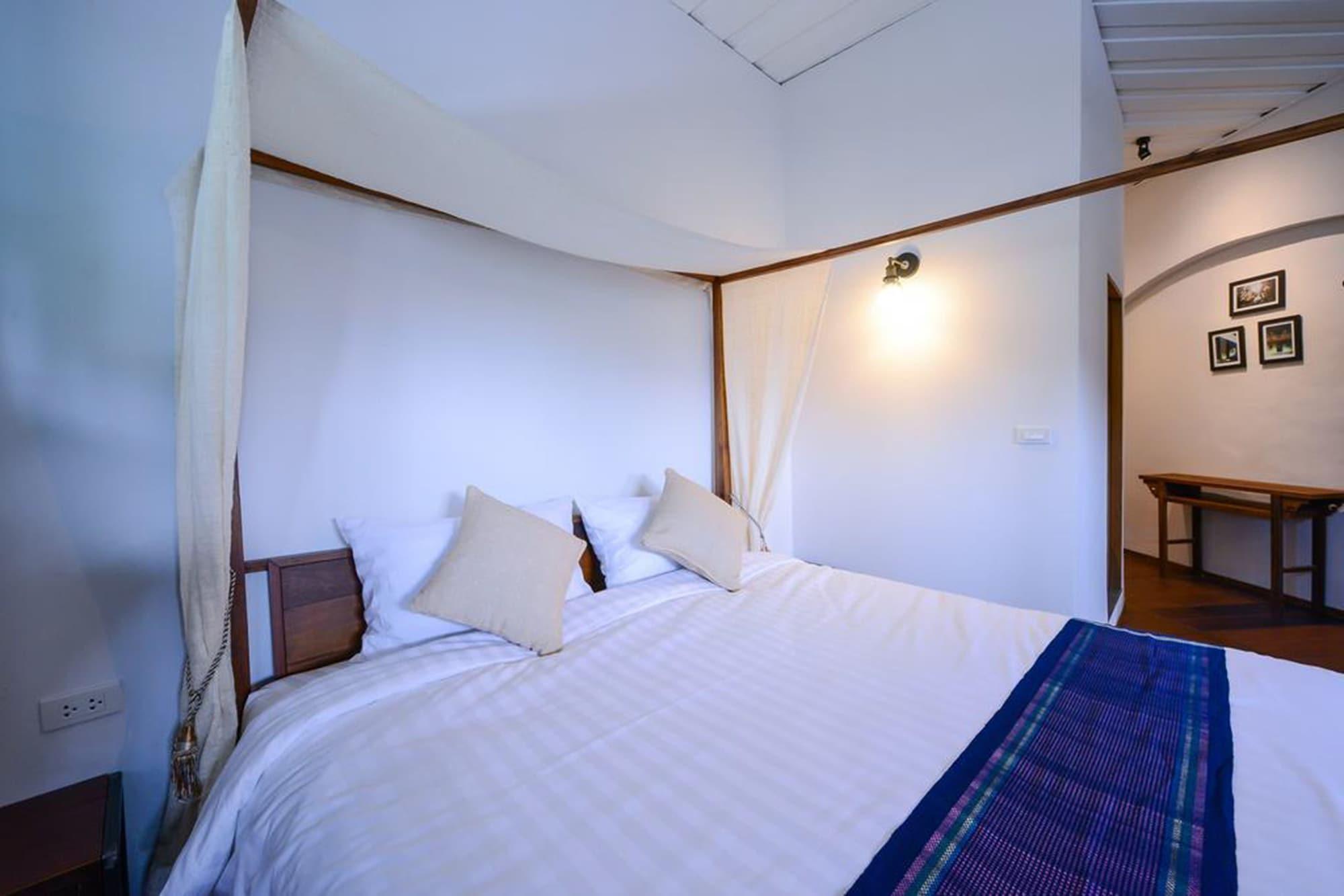 Neighbor Phuthon Bed & Breakfast Bangkok Exterior photo