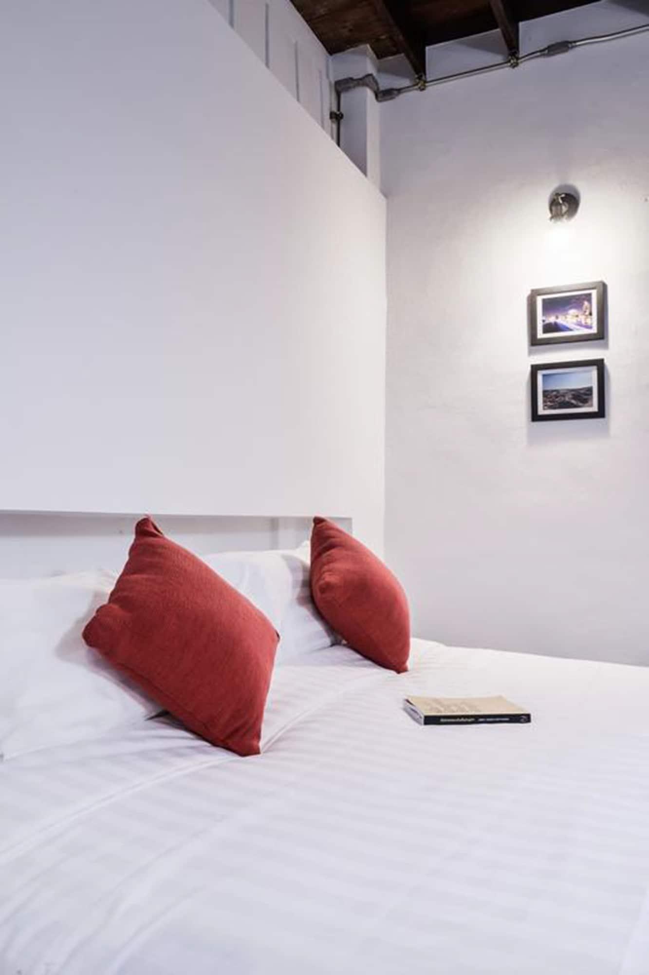 Neighbor Phuthon Bed & Breakfast Bangkok Exterior photo